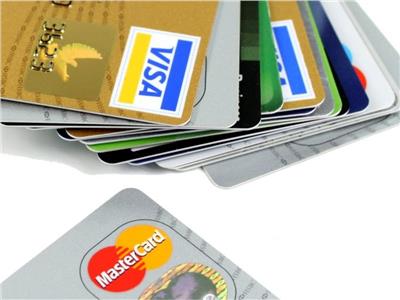 سبب عدم إعلان البنوك حد للسحب النقدي بالخارج من 
